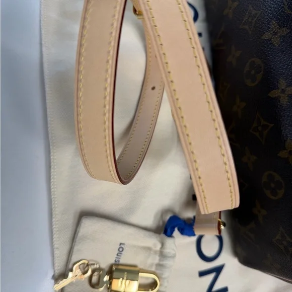 Louis Vuitton Speedy 30 Bandouliere - Picture 12 of 13
